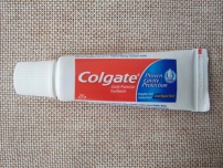 Kem đánh răng Colgate 25ml xách tay